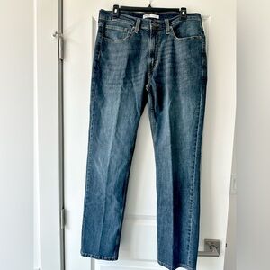 Men’s Levi Blue Jeans Size 33W X 32L
